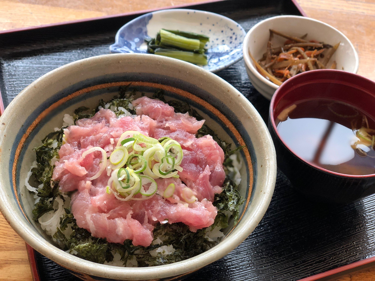 マグロたたき丼